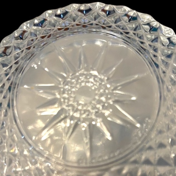 Set of Six Vintage Clear Glass Dessert Bowls - Picture 15 of 16